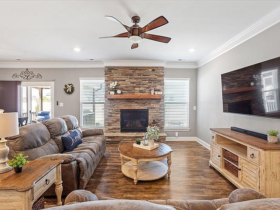 5th image of 1204 Poplar Stone Dr