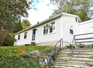 16 Mill St, Hyde Park, VT 05655