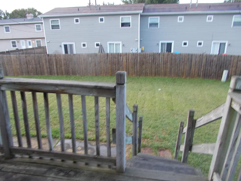 320 Joseph St — Photo 10