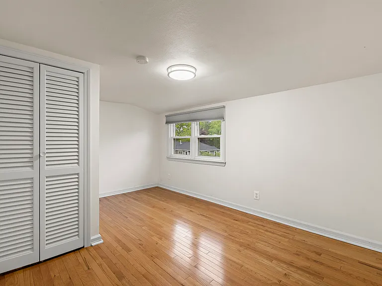 32 Beechwood Rd — Photo 15