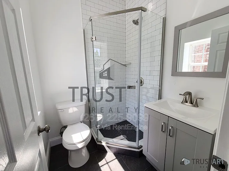 4732 Longshore Ave #4 — Photo 4