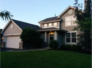 600 Charolotte Ln, Oswego, IL 60543