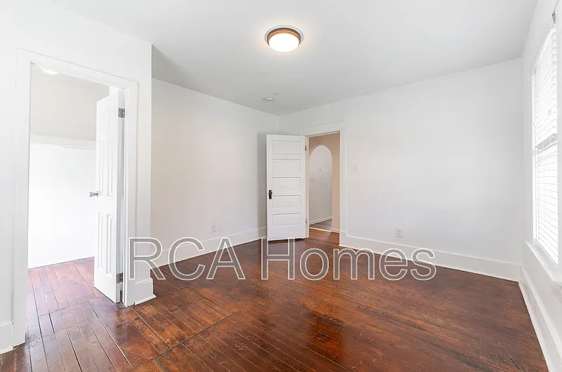 2 bed, 1.0 bath, $1,295 — Photo 4