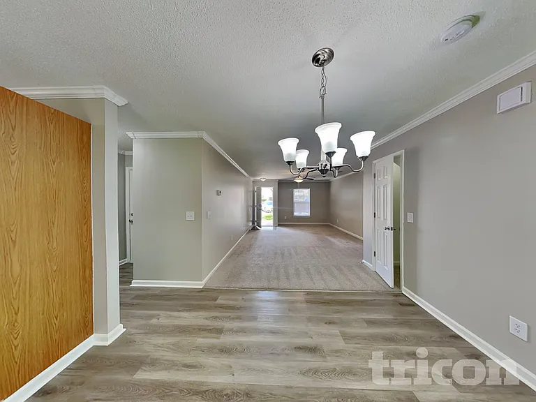 78 Springway Dr — Photo 6