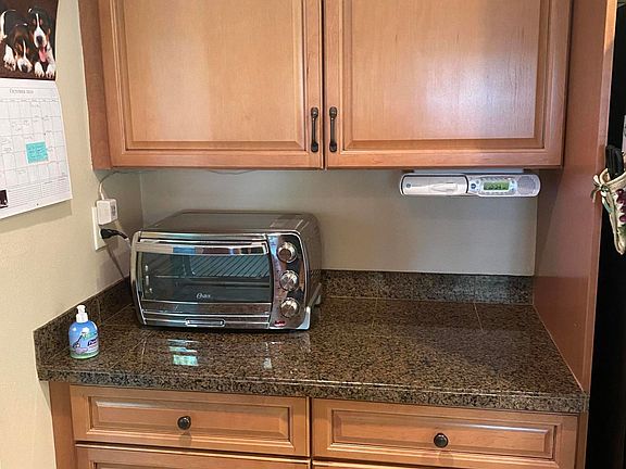4th image of 2945 Guinevere Dr