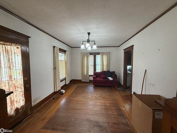3rd image of 222 S Main St