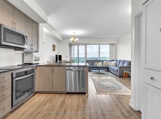 9608 Yonge St #1609, Richmond Hill, ON L4C 0X4