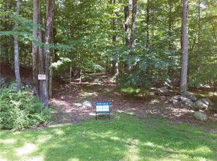 Lake Shore Rd, Putnam valley, NY 10579