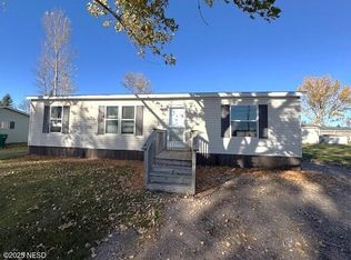 143 19th Ave SW, Watertown, SD 57201