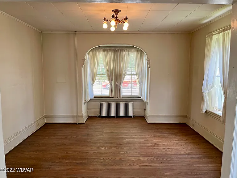 336 Hastings St — Photo 9