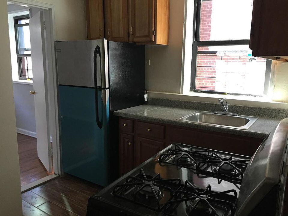 2nd image of 270 Clarkson Ave #717