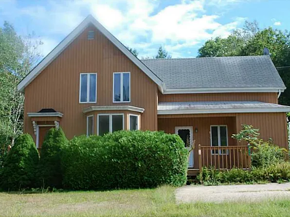 4036 S County Trl, Charlestown, RI 02813