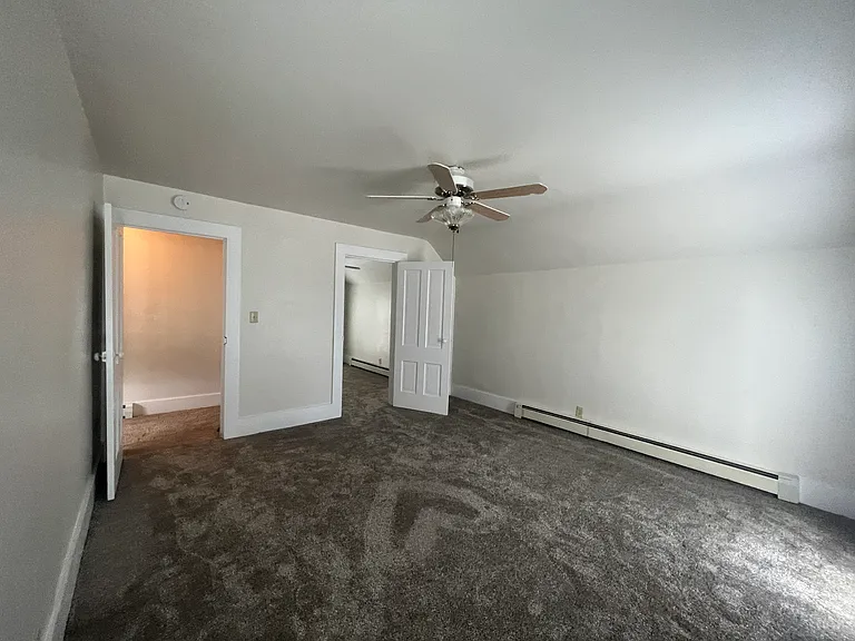 205 E Berry St — Photo 15