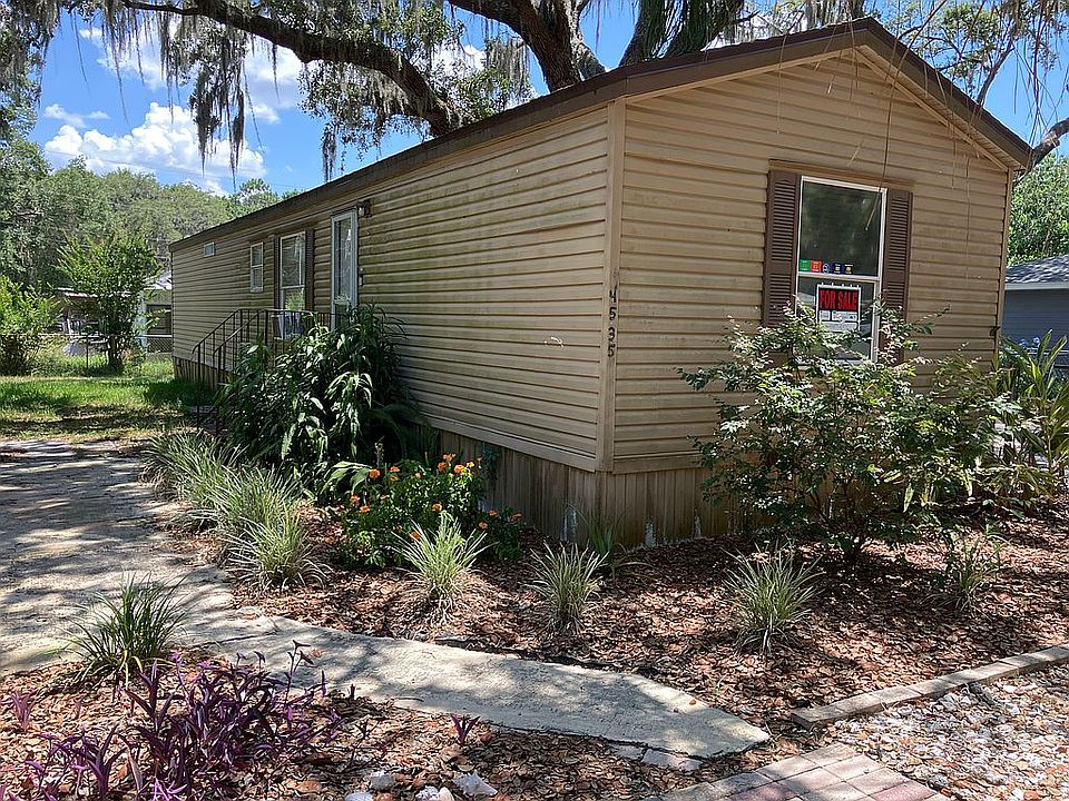 1st image of 4535 NE 32nd Pl