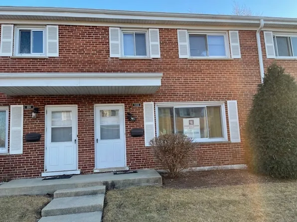 1138 N Boxwood Dr Unit A, Mount Prospect, IL 60056