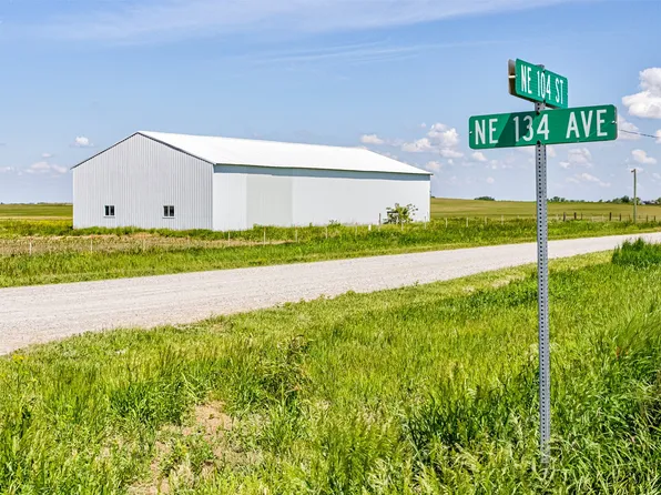 NE 134th Ave, Maxwell, IA 50161