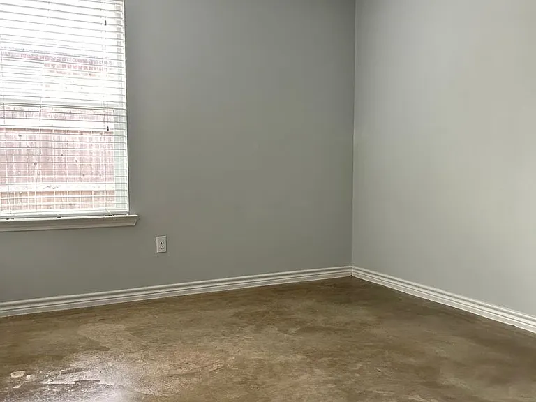 915 Rebecca Ln — Photo 26
