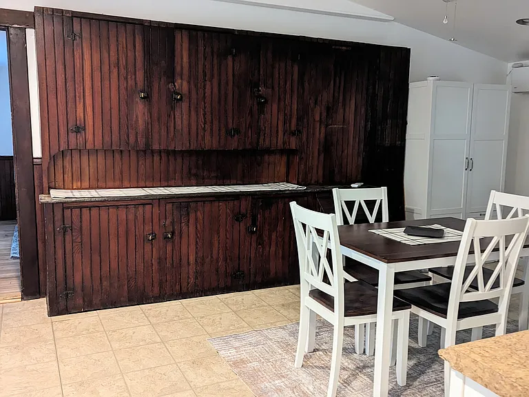 18 Wentworth Ave — Photo 8
