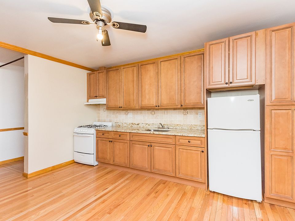 1st image of 1584 York Ave #20