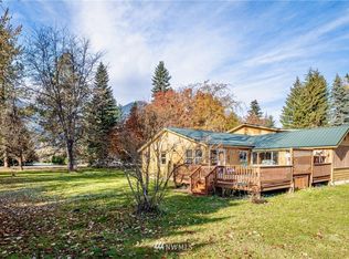 8951 E Leavenworth Rd, Leavenworth, WA 98826