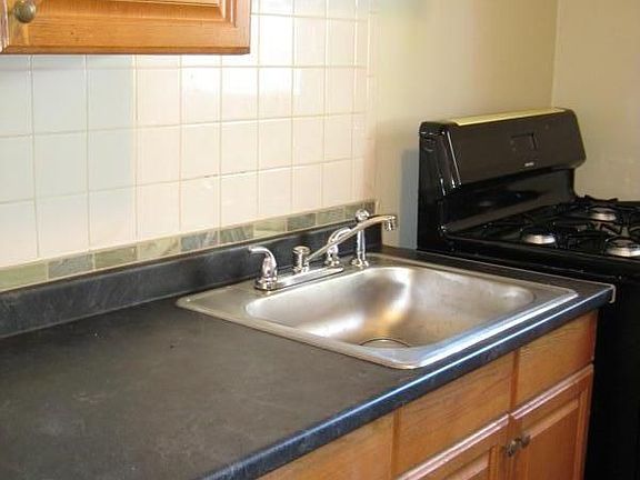 Kitchen with new appliances 1