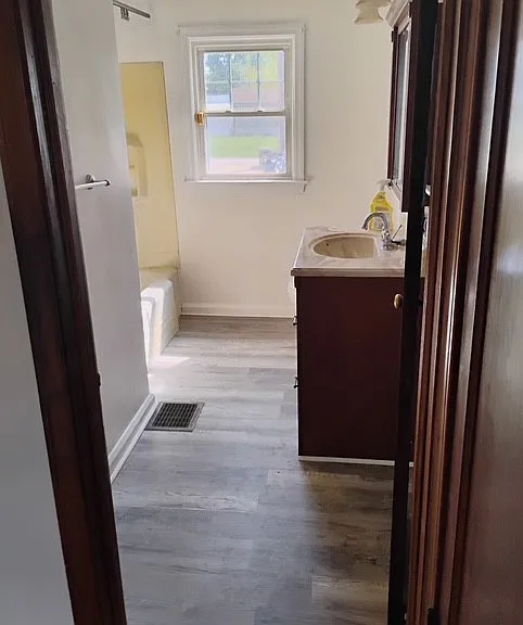 782 Pine St — Photo 8