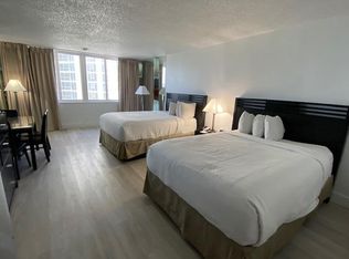 19201 Collins Ave, Sunny Isles Beach, FL 33160