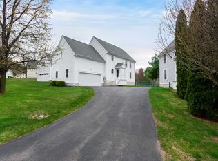61 Barbara Ln, Hudson, NH 03051