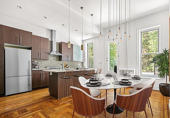 5th image of 428 5th St #1