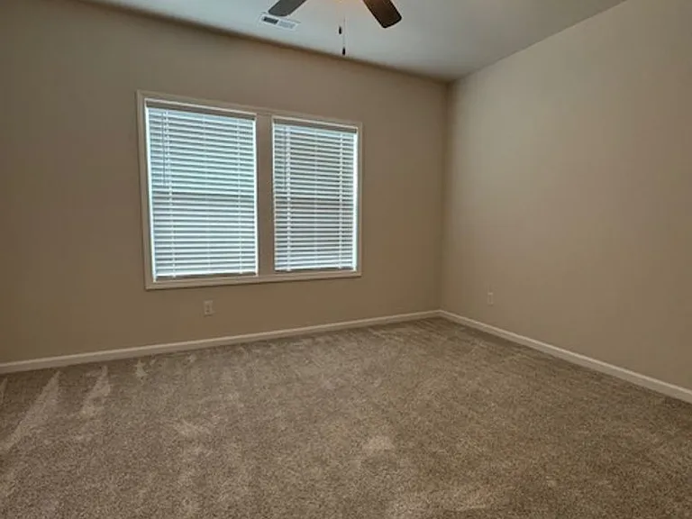 111 Kendall Farms Dr — Photo 16