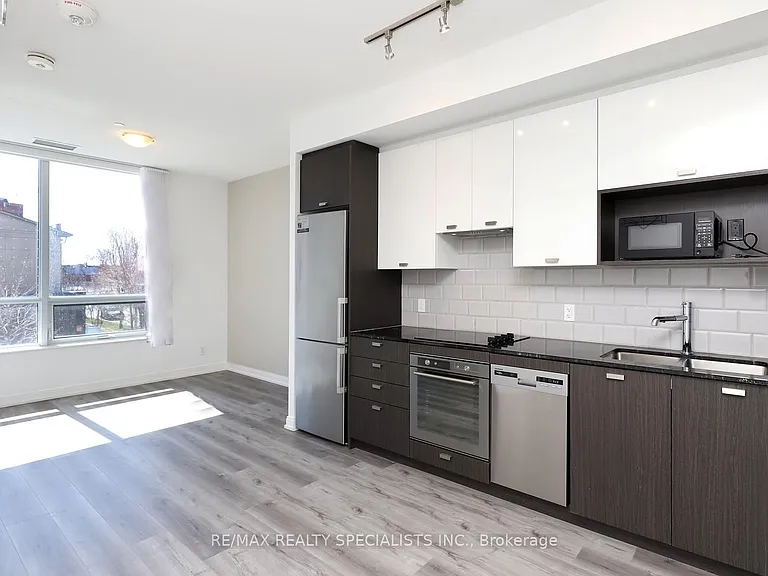 275 Village Green Sq #216 — Photo 10