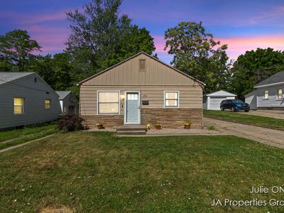 1035 Eastern Ave NE, Grand Rapids, MI, 49503