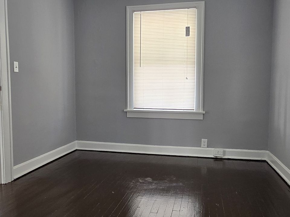 1st image of 2427 Poplar Ave