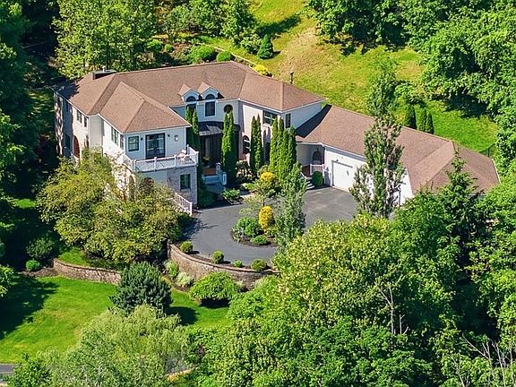 2nd image of 15 Chardonnay Terrace