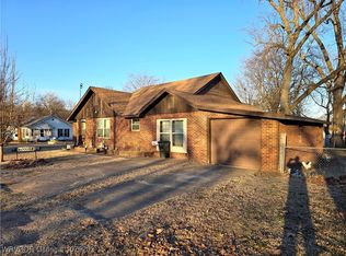 320 N Alaska St, Spiro, OK 74959