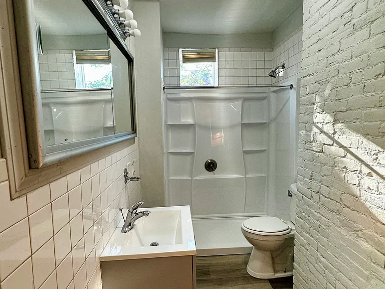 29 E Cottage St #2 — Photo 10