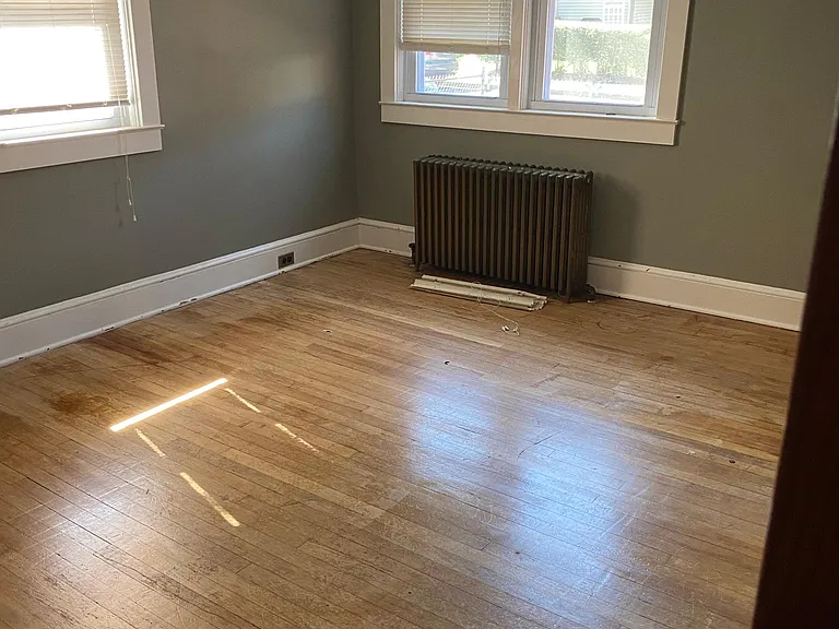 72 W Center St — Photo 2