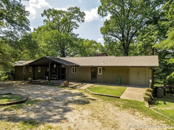 451 Blue Bonnet St, Vinita, OK 74301