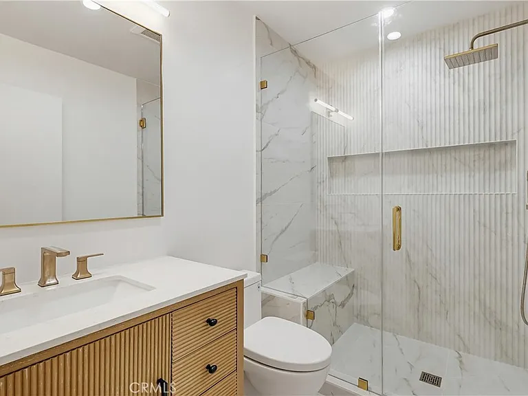 12528 Albers St — Photo 21