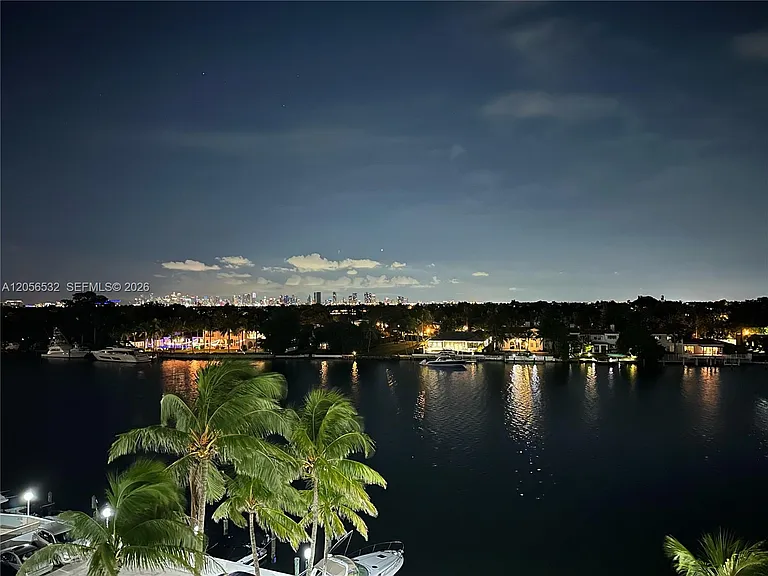 5880 Collins Ave #703 — Photo 10