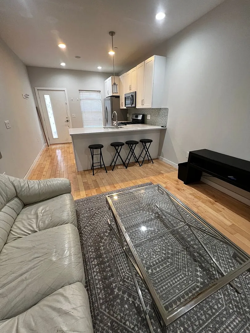 3728 Brandywine whole house — Photo 2