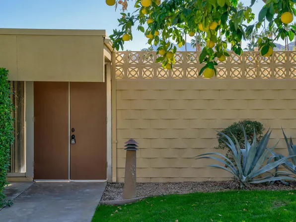 334 Desert Lakes Dr, Palm Springs, CA 92264