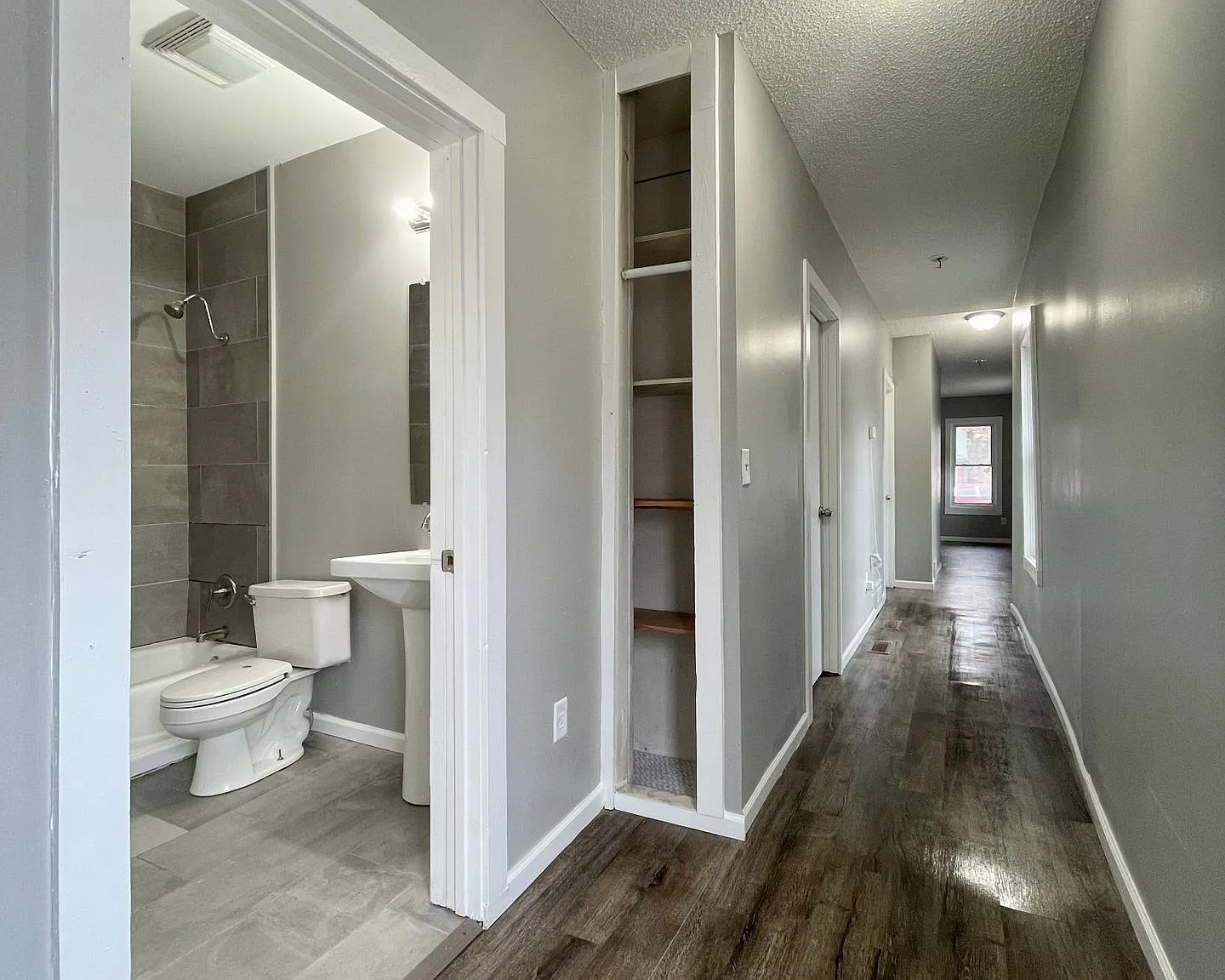 Beautiful 2 bed 1 Bath Home! — Photo 2