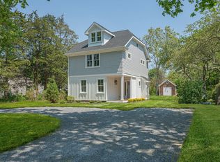 6 Baycrest Ave, Westhampton, NY 11977