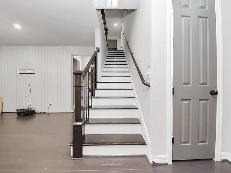 108 Summer Pool Ct — Photo 31