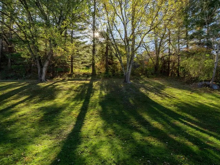 2 Lambeth Ct — Photo 12