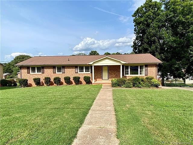 1st image of 1220 Landsdowne Dr