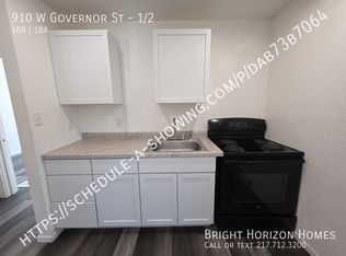 910 W Governor St #1/2, Springfield, IL 62704