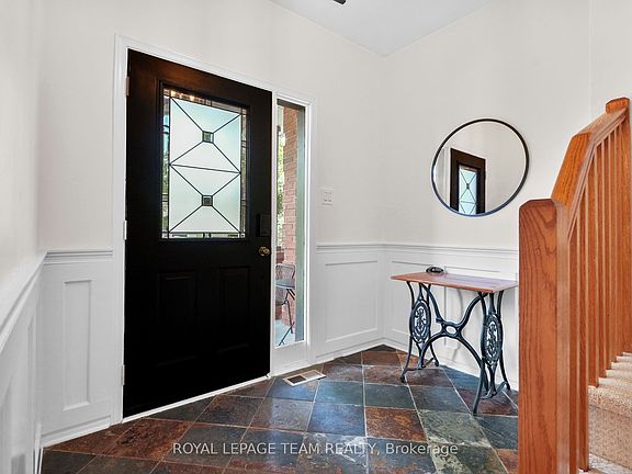 2nd image of 2122 Saunders Ave