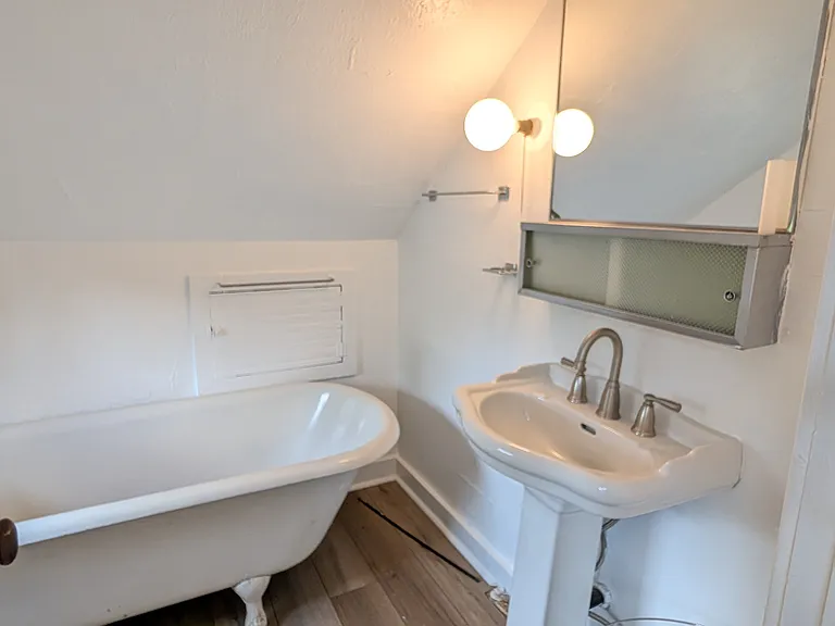 211 S 12th St #2 — Photo 8